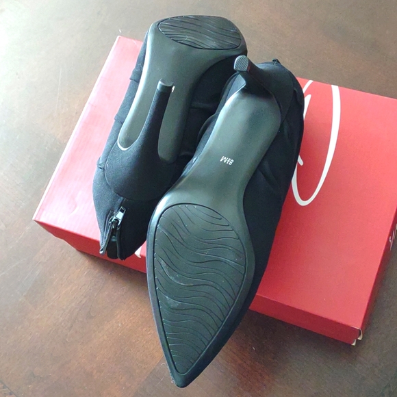 Impo Stretch black booties size 8.5M, NWT  in box - Picture 3 of 12